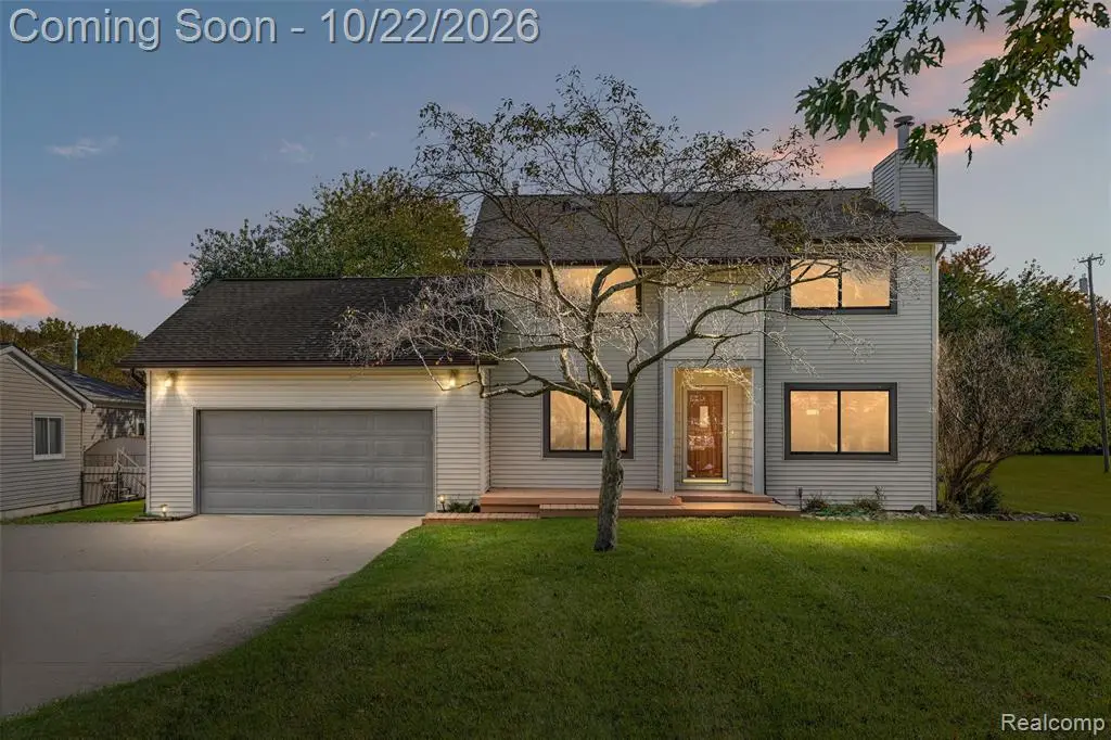 9261 Silverside, South Lyon, MI 48178 - #1