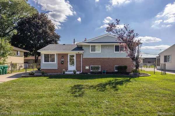 28417 Cambridge, Garden City, MI 48135