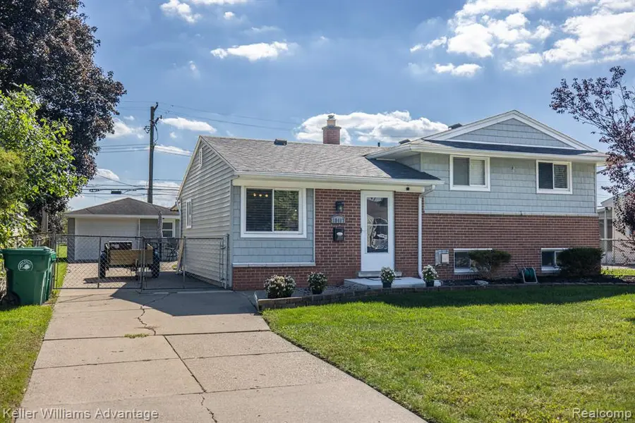 28417 Cambridge, Garden City, MI 48135 - #2