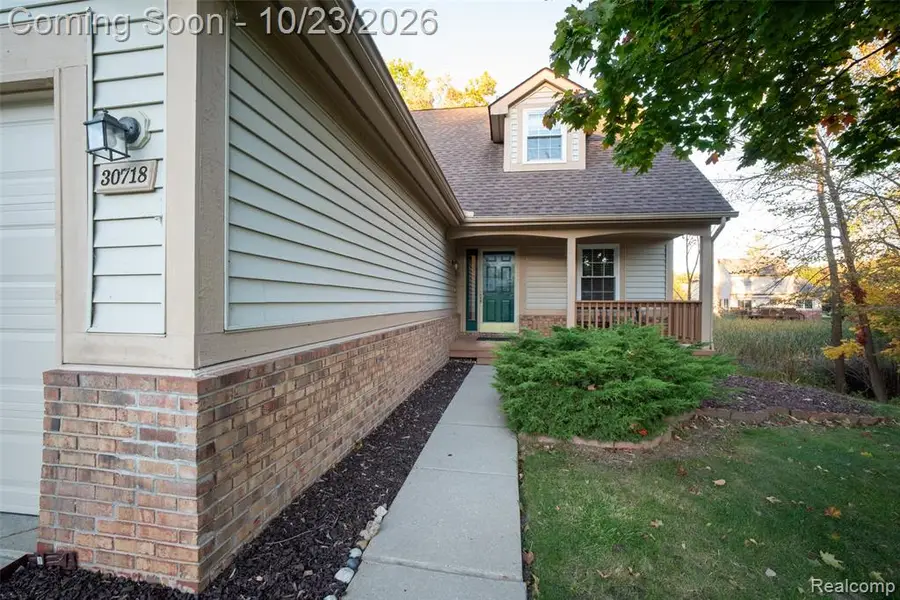 30718 Tanglewood, Novi, MI 48377 - #3