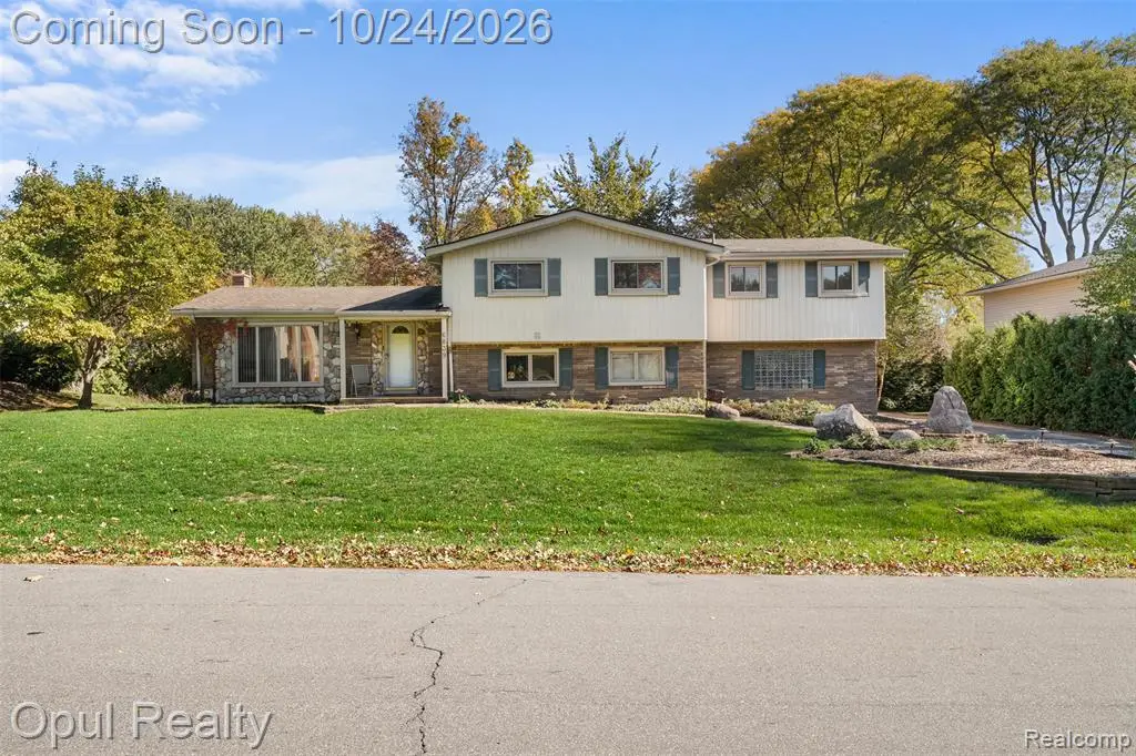 6839 White Pine, Bloomfield Hills, MI 48301 - #1
