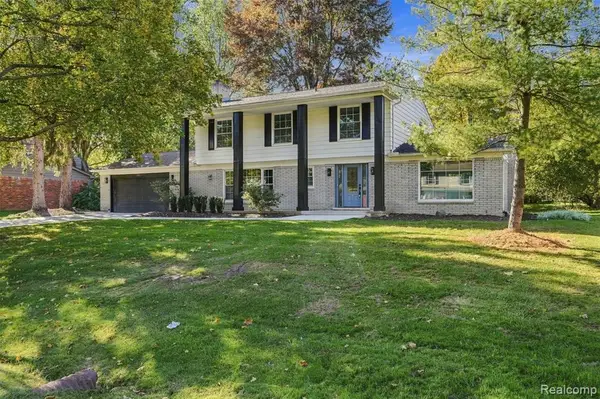 7456 Glengrove, Bloomfield Hills, MI 48301
