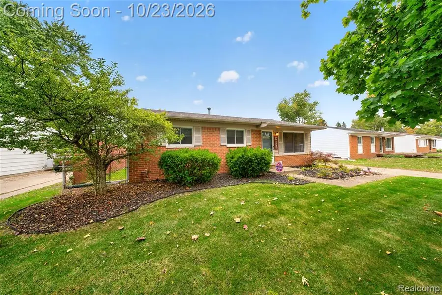 30328 Fairfax, Livonia, MI 48152 - #2