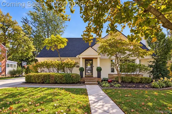 15981 Lauderdale, Beverly Hills, MI 48025