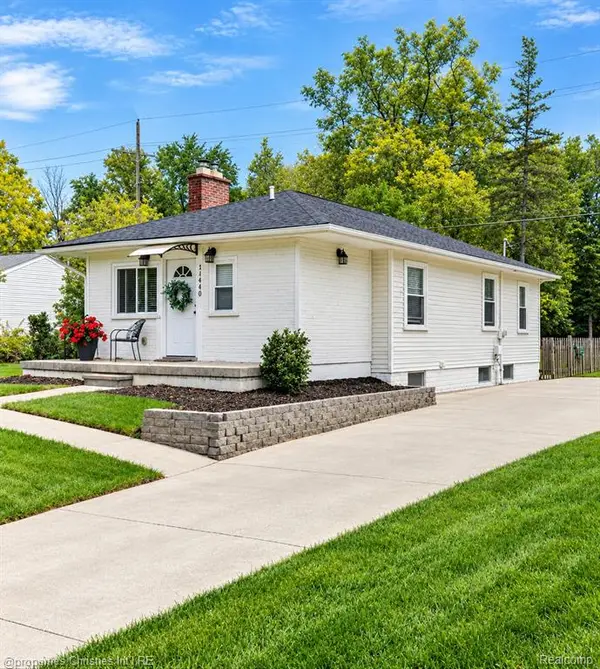 21470 Gill, Farmington Hills, MI 48335