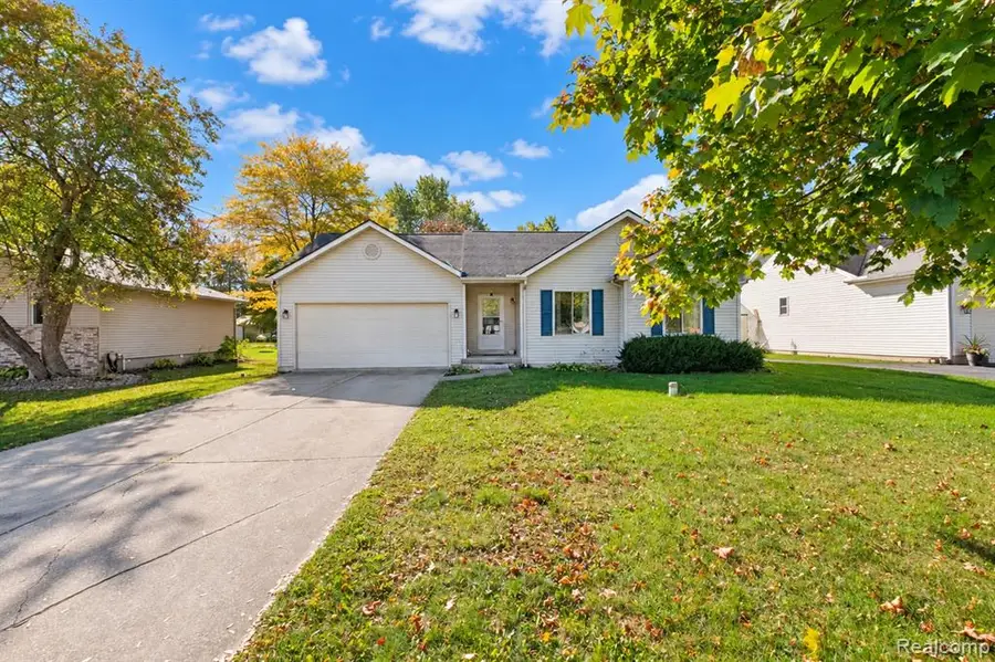 1082 Linus, Grand Blanc, MI 48507 - #3