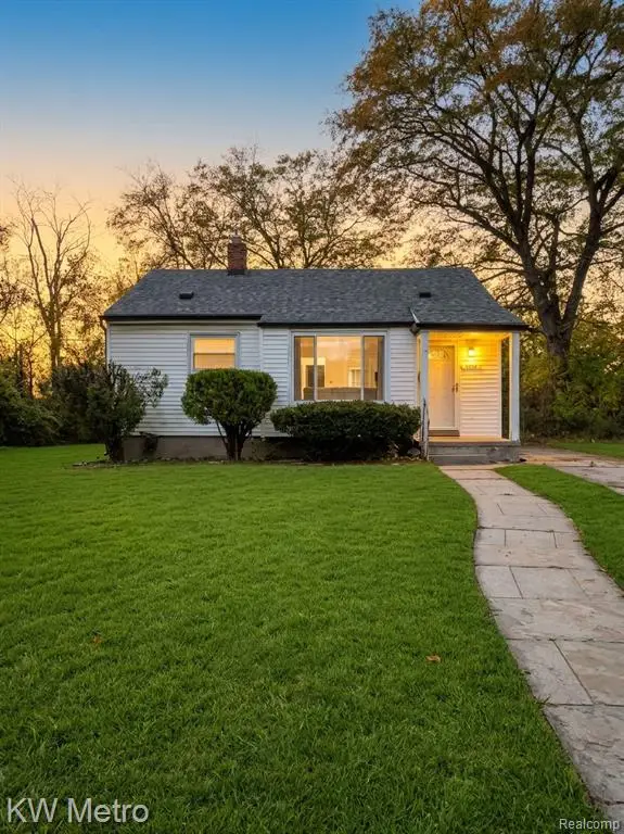12255 Sorrento, Detroit, MI 48227