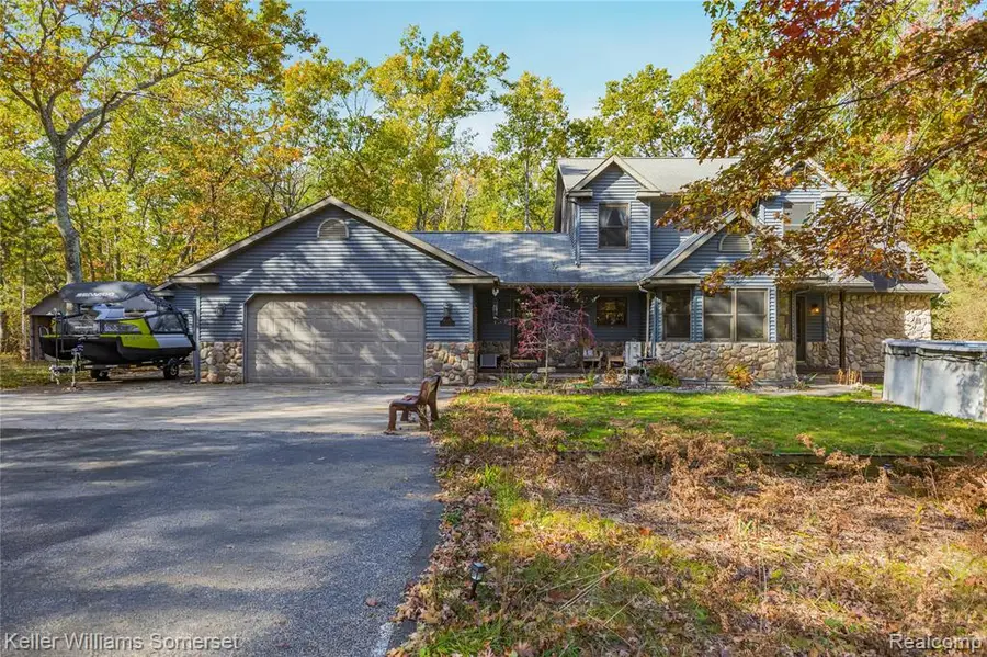 4570 Castlewood, Houghton Lake, MI 48629 - #3
