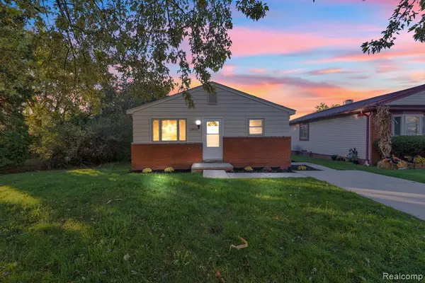 29071 Annapolis, Westland, MI 48186