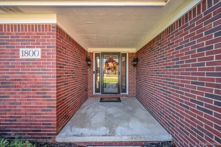 1800 John Paul, Oxford, MI 48371 - #2