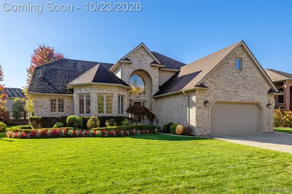 21354 Pine Cone, Macomb, MI 48042