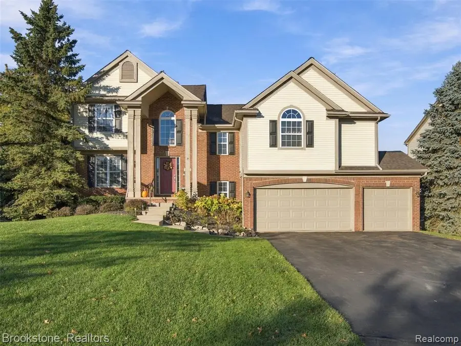 3148 Waldon Ridge, Lake Orion, MI 48359 - #3