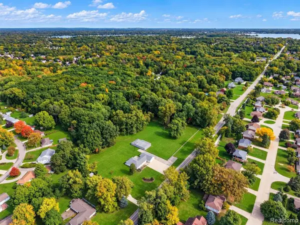 VL1 Greer, West Bloomfield, MI 48324