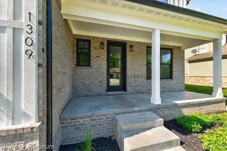 1309 Walloon, Lake Orion, MI 48360 - #2