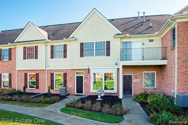 3163 Kneeland, Howell, MI 48843