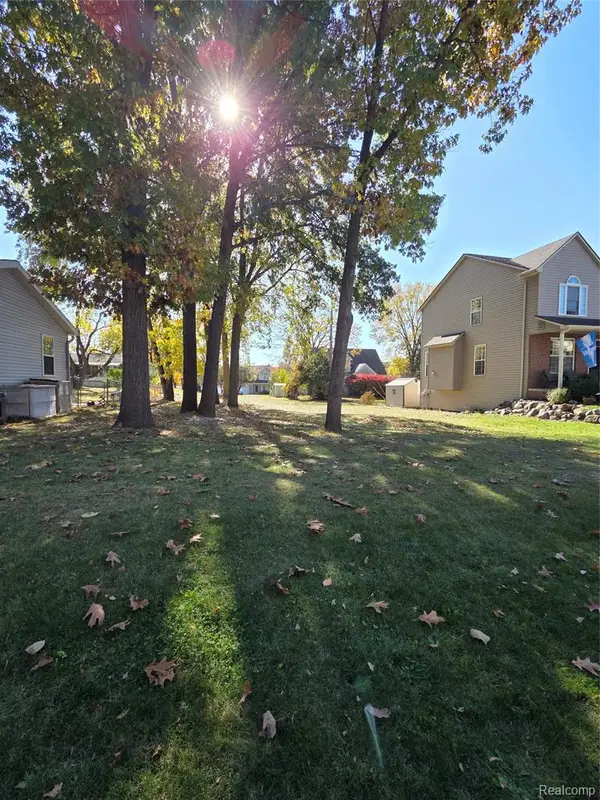 Calgary Street 0001406252002 Calgary, Auburn Hills, MI 48326