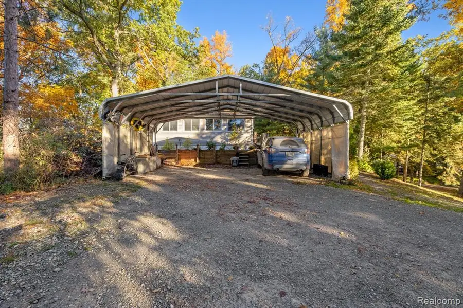 5718 Joslin Lake, Gregory, MI 48137 - #3