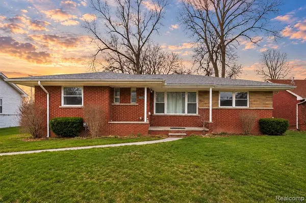25253 Eureka, Warren, MI 48091