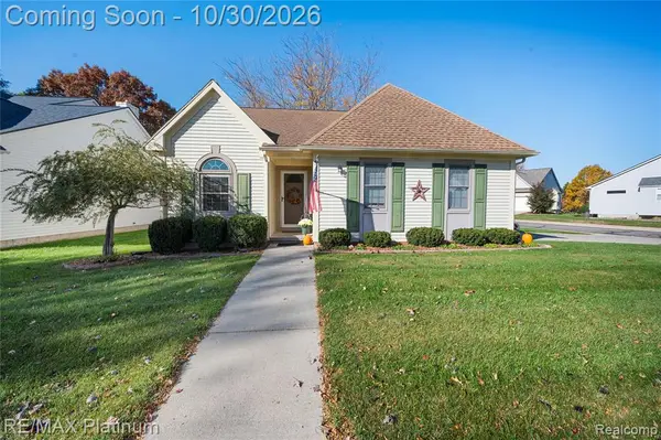510 Mill Pond, Fenton, MI 48430