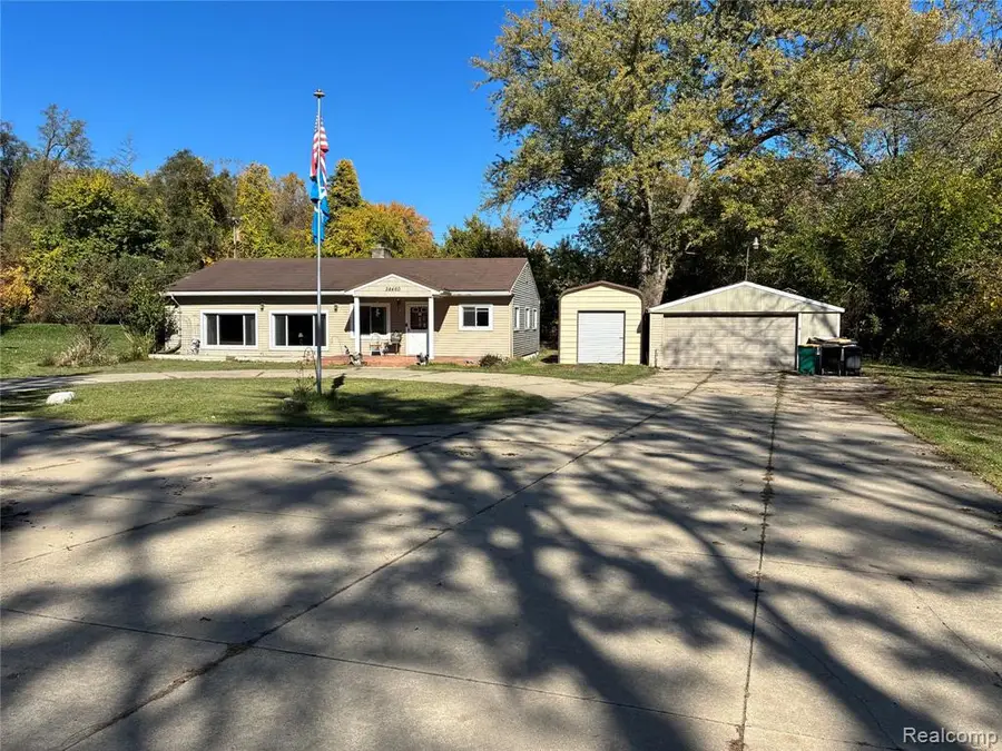28460 Shiawassee, Farmington Hills, MI 48336 - #2