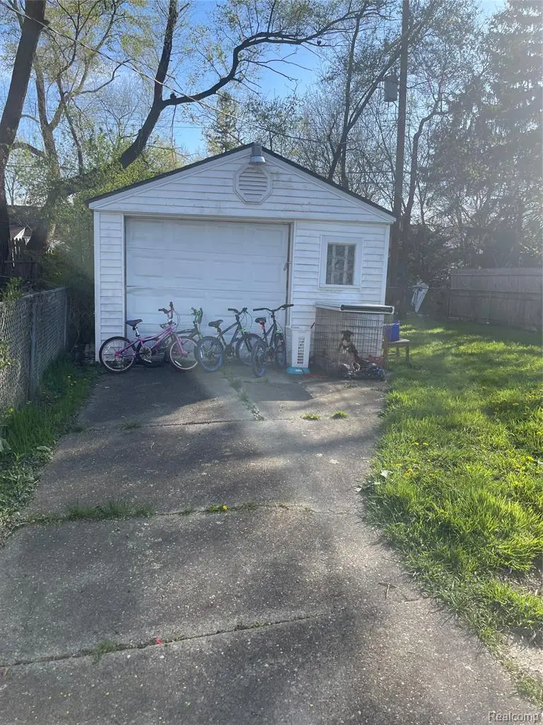 19734 Kingsville, Detroit, MI 48225 - #2