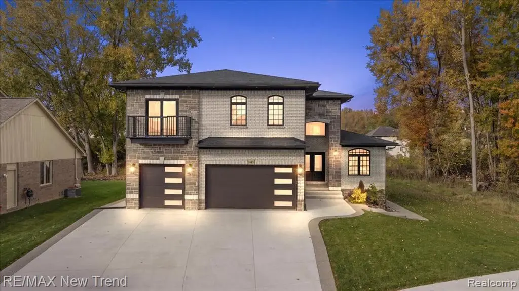 1683 Delta, Troy, MI 48085 - #1