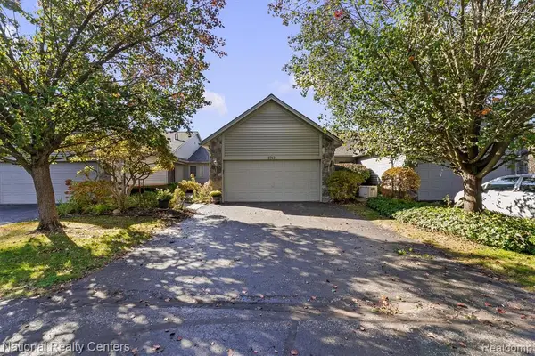 8743 Cedar #3, Clarkston, MI 48348