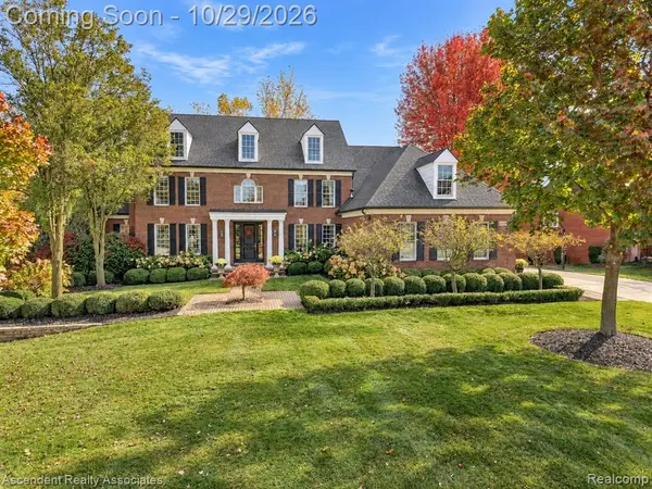 3481 S Century Oak, Oakland, MI 48363
