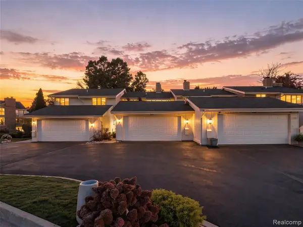 7383 Creek View, West Bloomfield, MI 48322