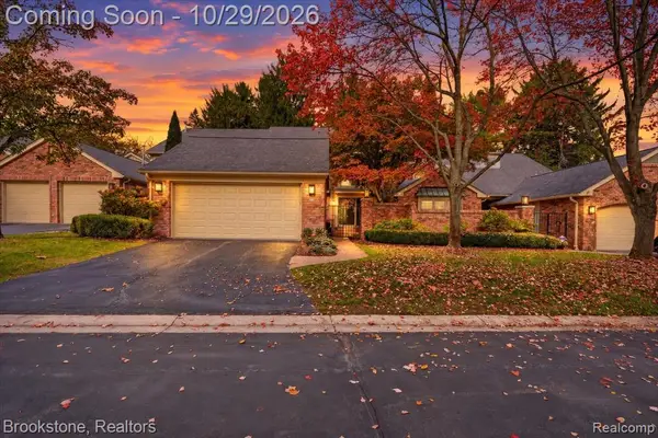 24118 Bingham Pointe, Bingham Farms, MI 48025