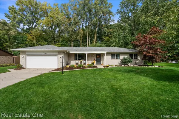 20001 S Riverhill, Clinton Township, MI 48036