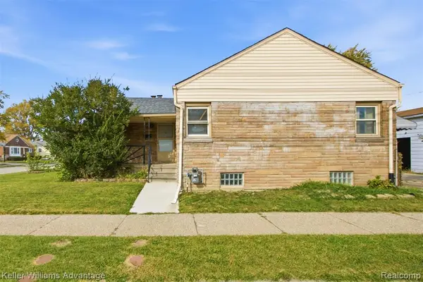 23708 Cushing Ave, Eastpointe, MI 48021