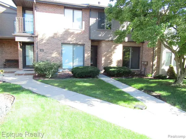2500 River Road W River #45, Marysville, MI 48040