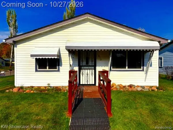 372 W Columbia, Pontiac, MI 48340