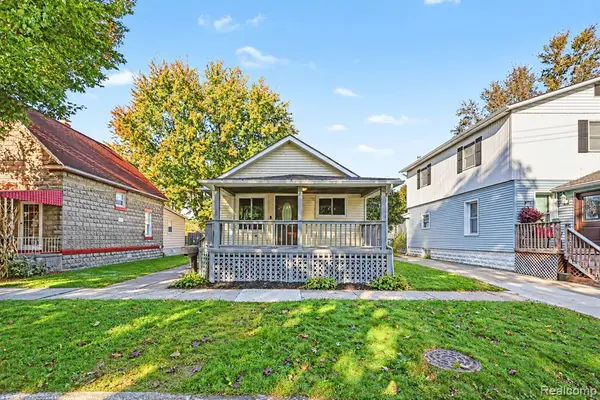 237 Pleasant, Marine City, MI 48039