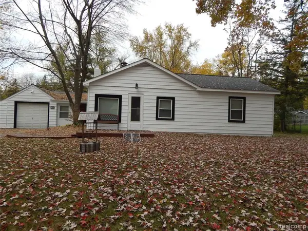 1389 Holliday, Lake Orion, MI 48362