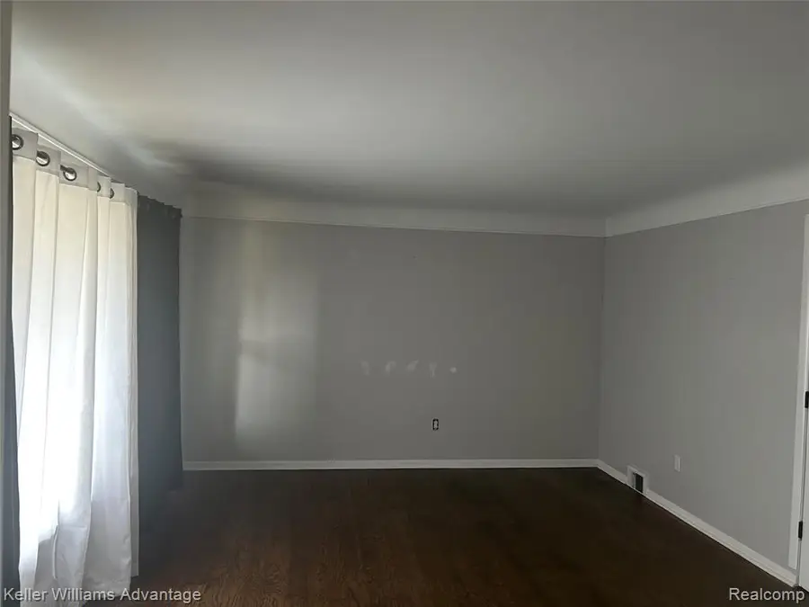29232 Lorraine, Warren, MI  - #3