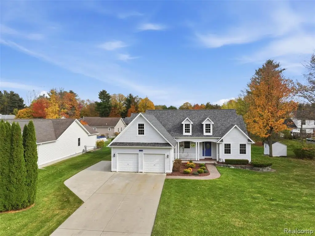 2074 Edward Ln. W., Smiths Creek, MI 48074 - #1
