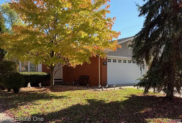 942 Kenilworth, Clawson, MI 48017