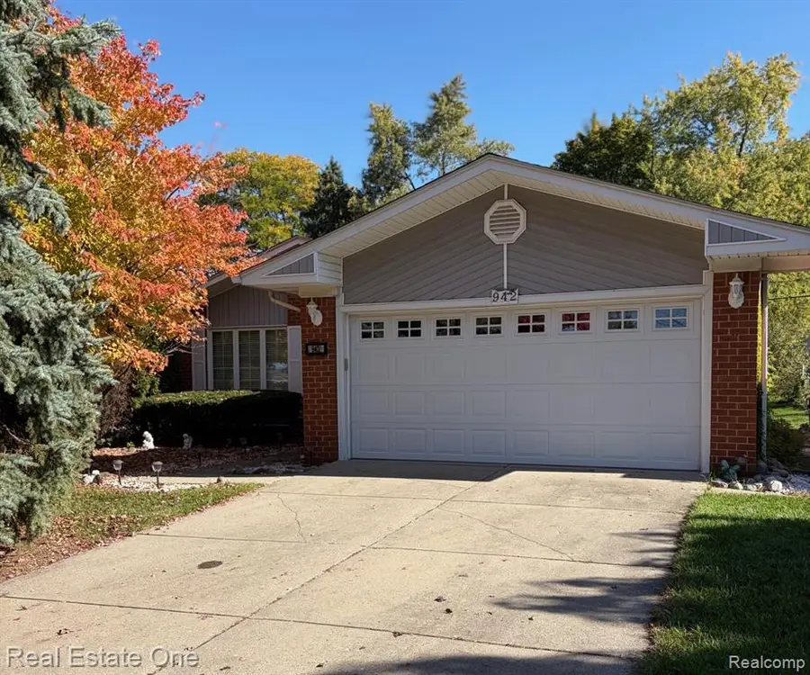 942 Kenilworth, Clawson, MI 48017 - #2