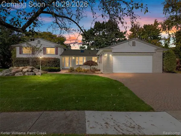 6151 Atkins, Troy, MI 48085