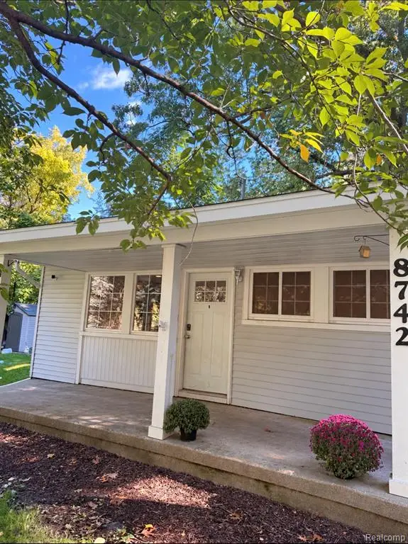 8742 Thendara, Clarkston, MI 48348