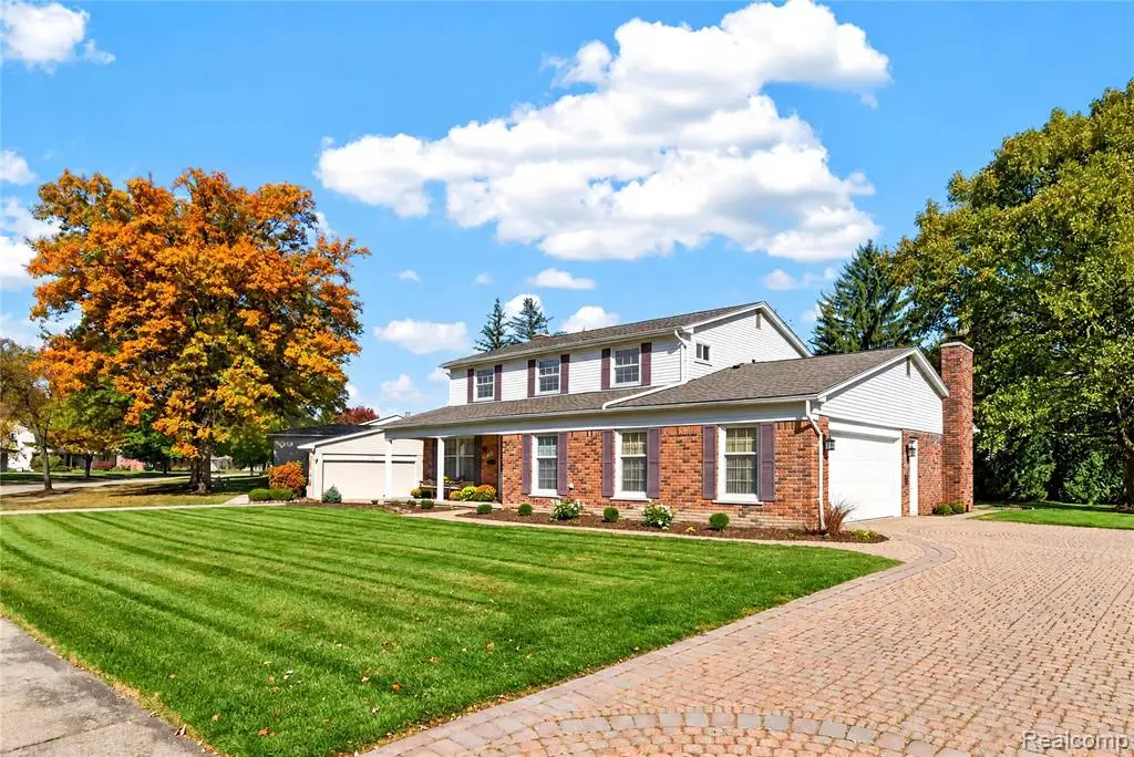 3760 Estates, Troy, MI 48084 - #1