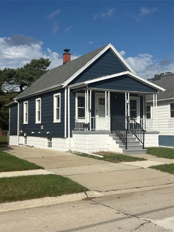 454 Bondie, Wyandotte, MI 48192