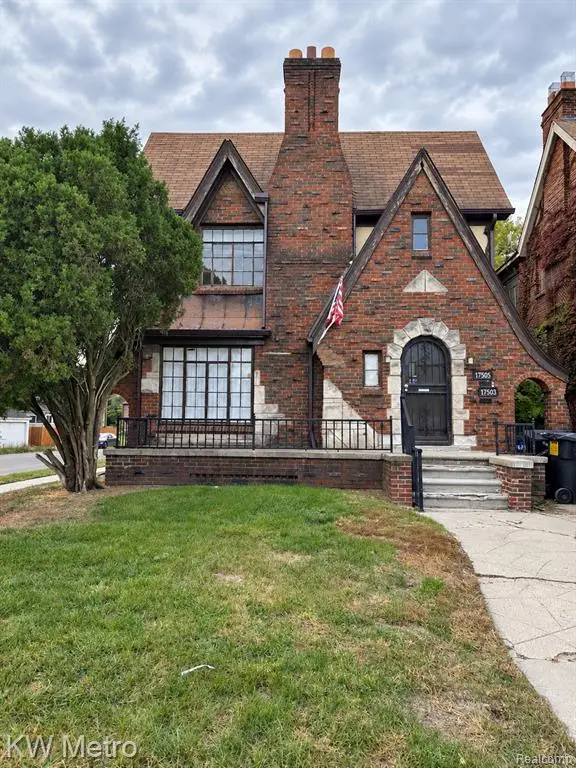 17505 Santa Rosa, Detroit, MI 48221