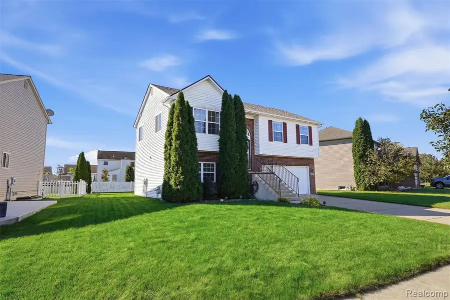 9092 Newport Creek, Newport, MI 48166 - #2