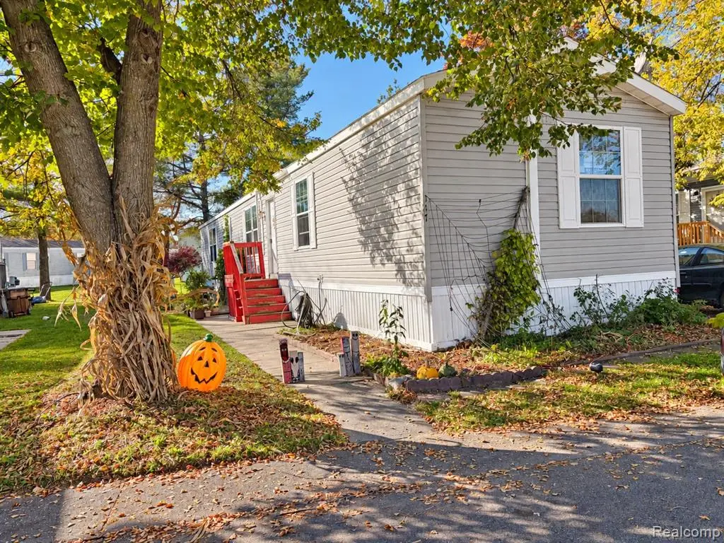 147 Linden, Mason, MI 48854 - #1