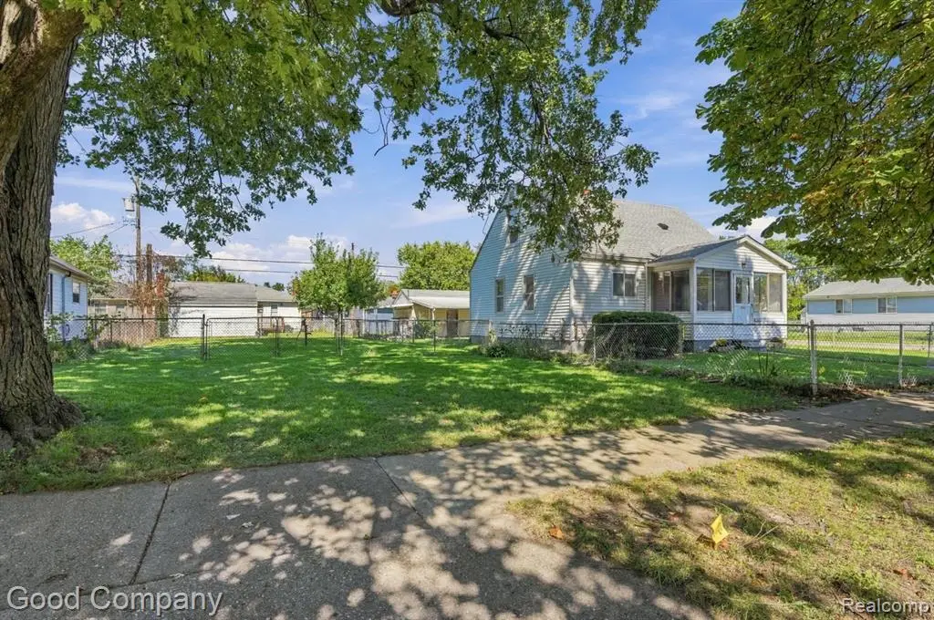 1637 E Evelyn, Hazel Park, MI 48030 - #1