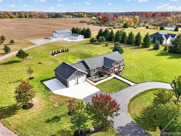 5980 Deer Meadow, North Branch, MI 48461