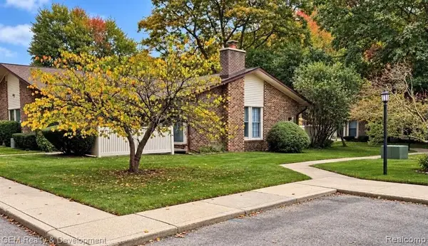 37590 Barkridge #49, Westland, MI 48185